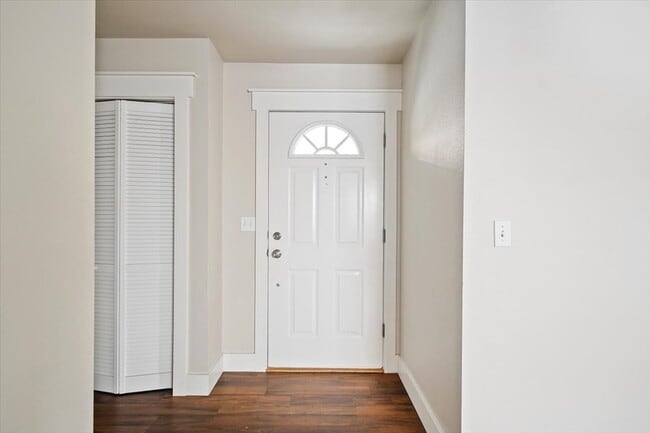 Photo - 6833 W Russett St