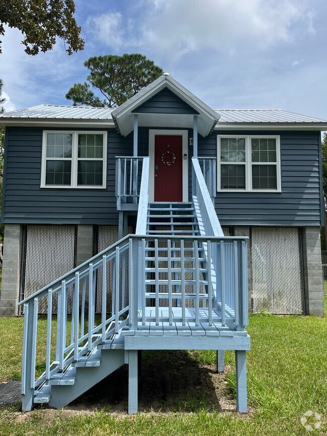Building Photo - 5112 Kraft St Rental