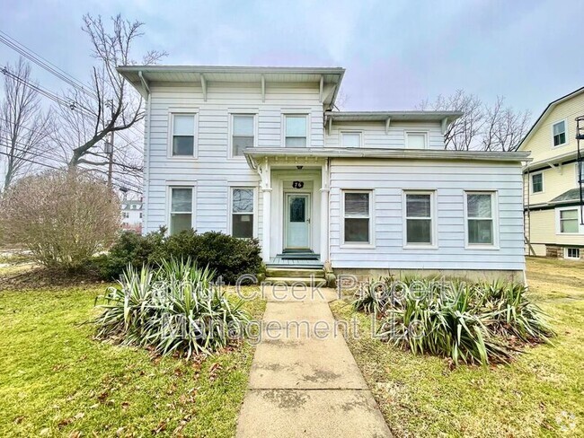 Building Photo - 76 E College St Rental