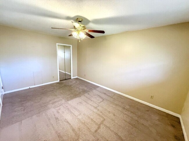 Photo - 3025 Chase Ln