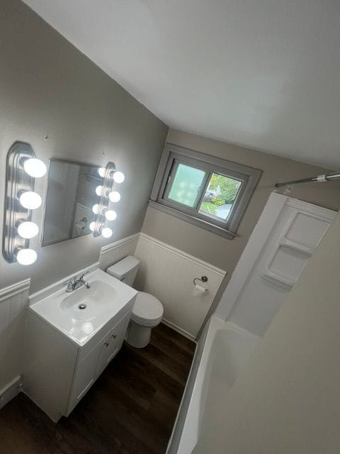 Photo - 512 Cayuga Rd Unit Right