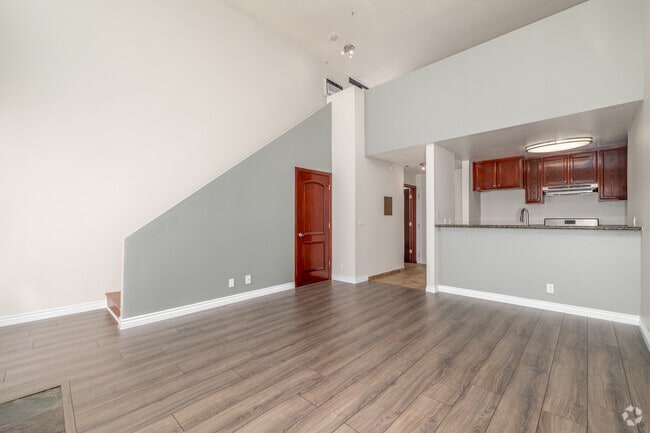 1BR, 1BA - 900SF - Living Room - Cherokee Courtyard Apartments