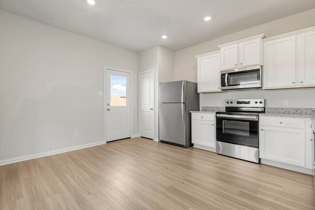 Photo - 8208 Burnt Orchid Dr