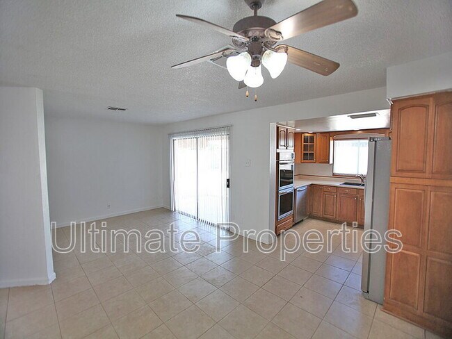 Photo - 4720 W Dahlia Dr