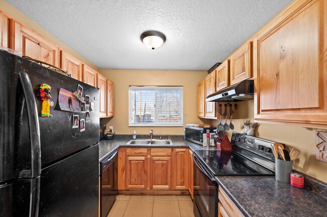 Photo - 1028 S West Temple Unit Parkside Condos #1
