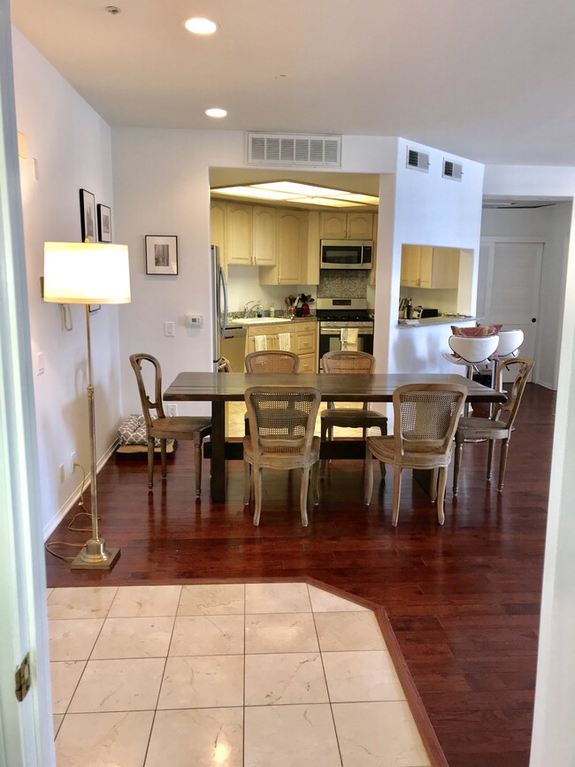 Photo - 8349 Blackburn Ave Unit 302