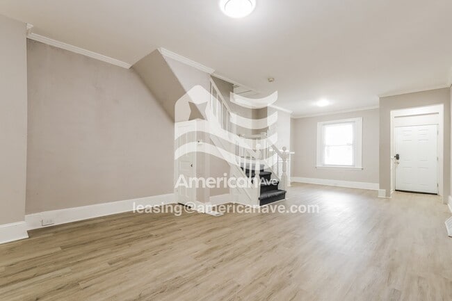 Photo - 330 N Robinson St