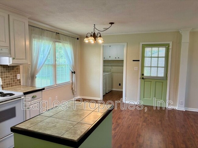 Photo - 383 N Washington St