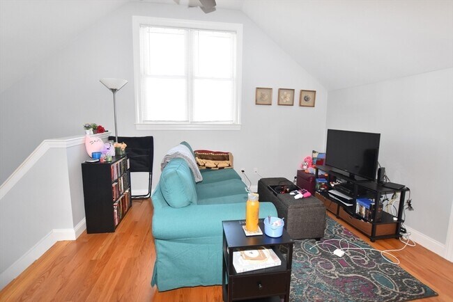 Photo - 147 Spruce St Unit 2