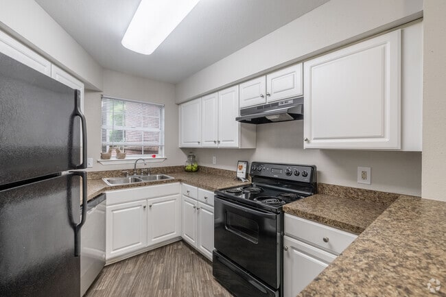 1BR, 1BA - 800SF - Kitchen - Preakness Apartments