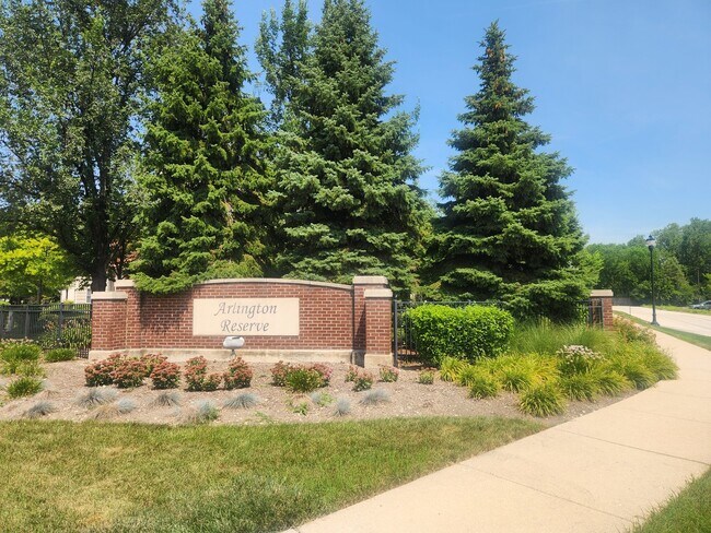 Photo - 208 W Hyde St