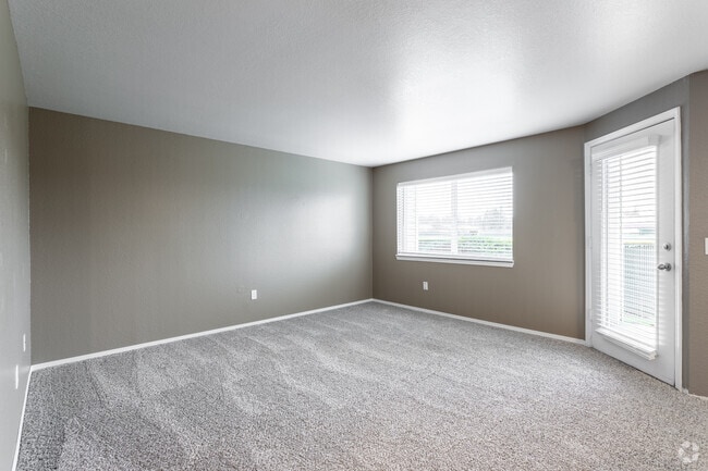 1BR, 1BA - 774 SF