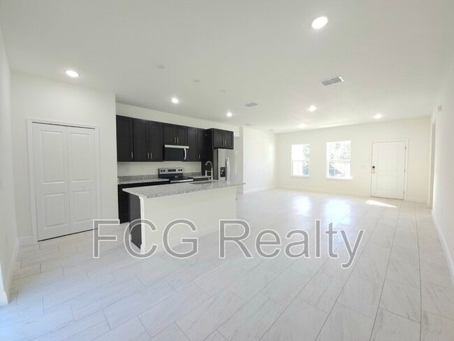 Photo - 1829 W Corrine St