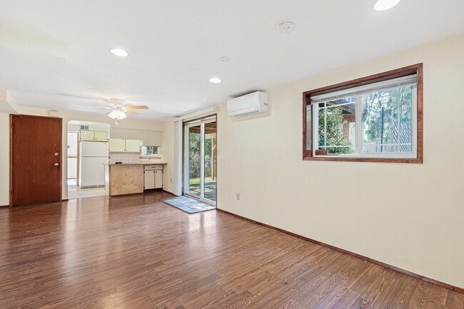 Photo - 415 N 179th Pl