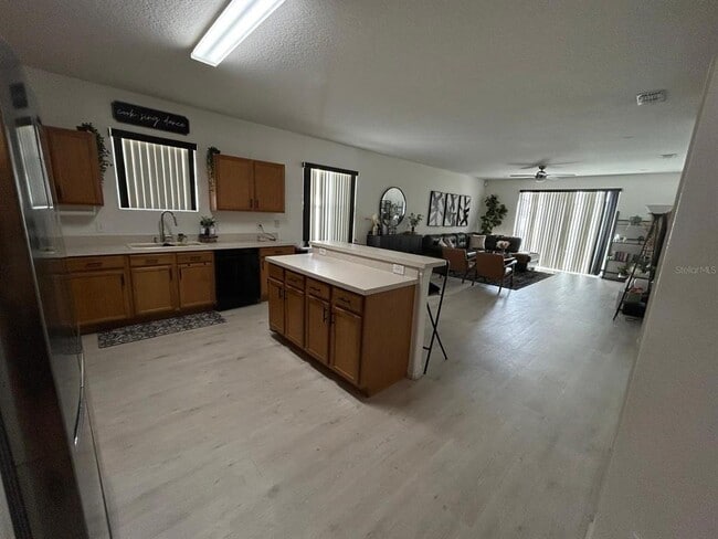 Photo - 347 Cotswold Cir