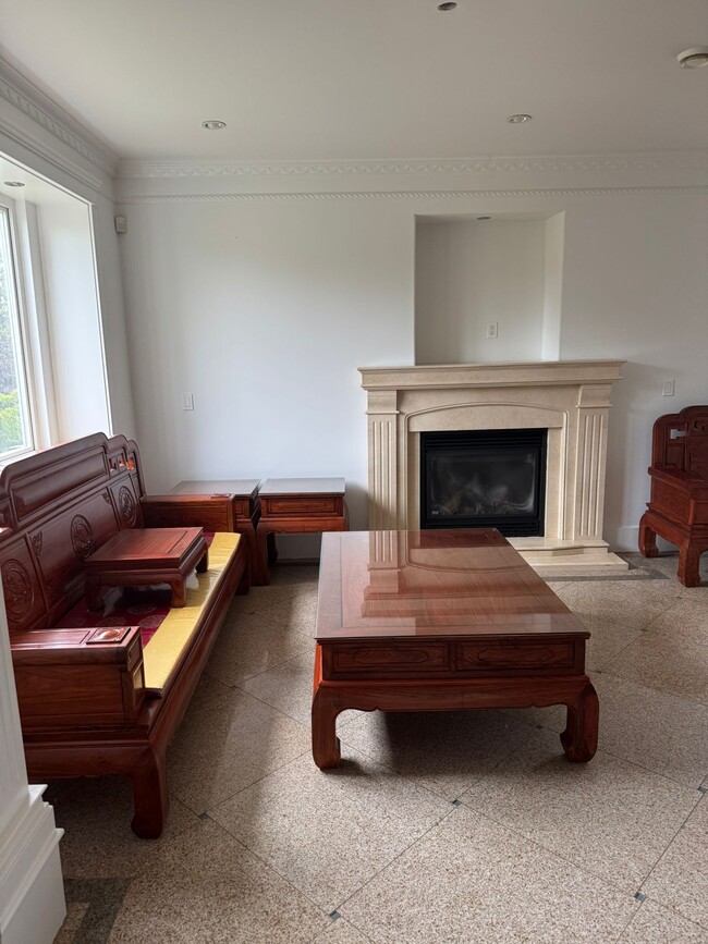 3394 Seaforth Dr
