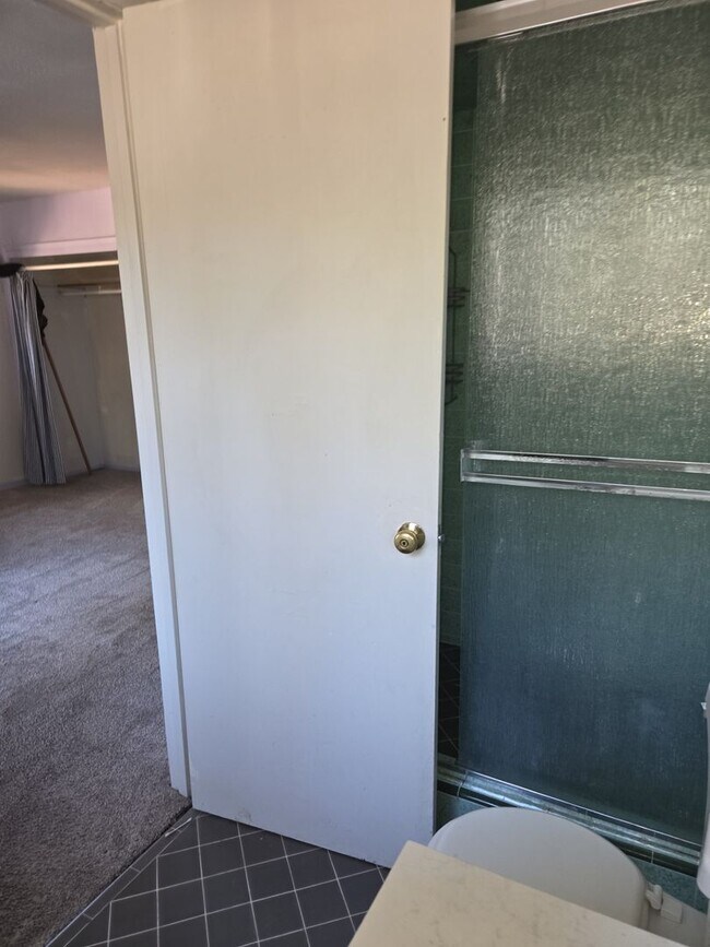 Photo - RO253-Cole, Gregory Unidad #2