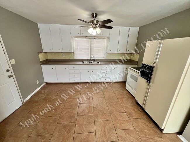 Photo - Updated 2 Bedroom 1 Bath House in North KC-Coming SOON!!