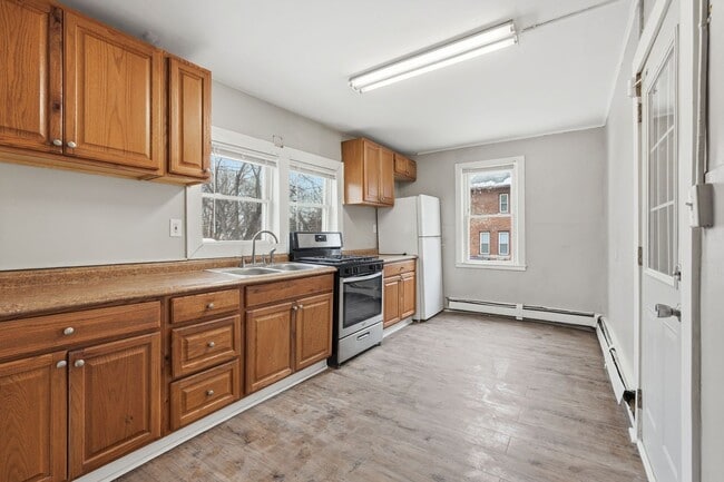 Photo - 1-Bed 1-Bath Unit Available Now in St. Paul! Unit 1