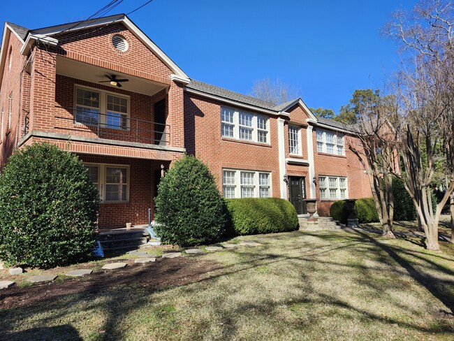 Building Photo - 1032 Felder Ave Unit 2306 C