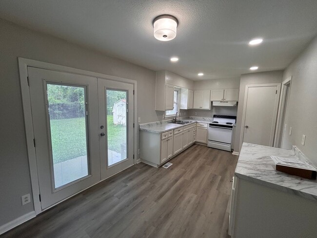 Photo - 4402 Kiger St SW