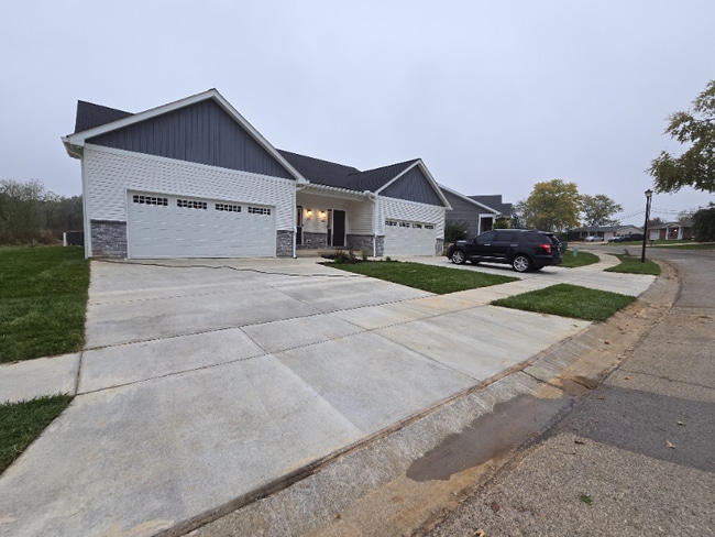 Building Photo - 231 Old Schaeffer Ln