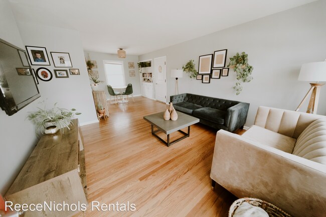 3 br, 1.5 bath House - 5814 Russell Street - 3 br, 1.5 bath House - 5814 Russell Street