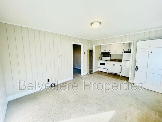 Photo - 215 McIver St