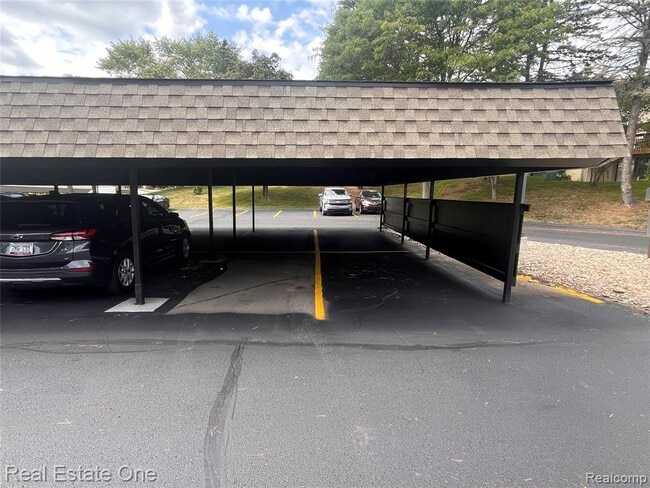 Photo - 1653 Riverside Dr