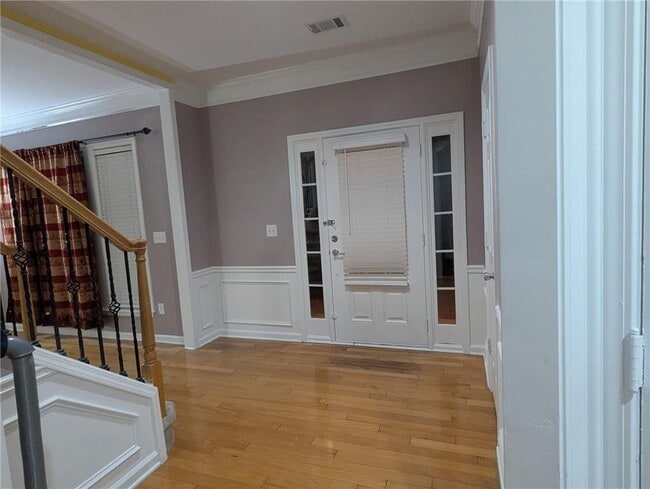 Photo - 815 Earlham Dr