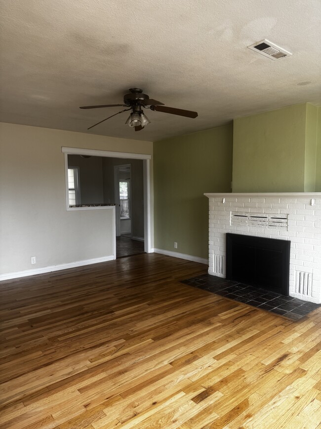 Photo - 1023 Murray Ave