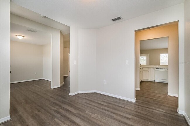 Photo - 1067 Aladdin Rd