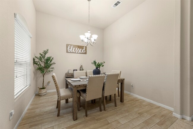 Photo - 2135 Harmon Crest Ct