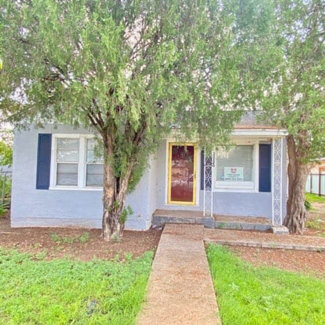 Photo - $0 First Month's Rent / $0 Deposit at Move-in