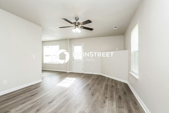 Photo - 3 Bedroom Pet-Friendly Home in Greensboro, NC with Main Street Renewal