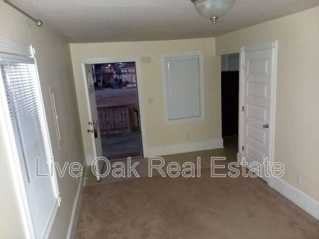 Photo - 405-23rd 1/2 23 1/2 St Unit #3