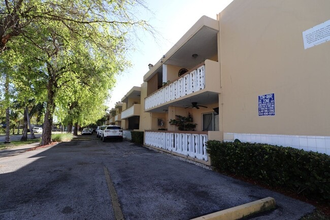 Photo - 2031 NE 139 St North Miami Beach, FL 33181