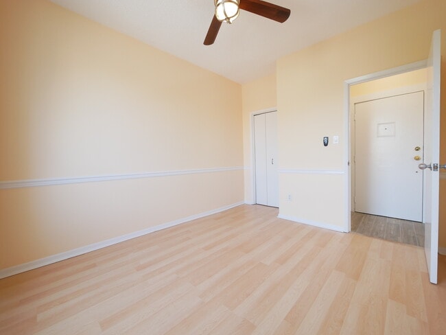 Photo - 1383 Queen St E Unit 206