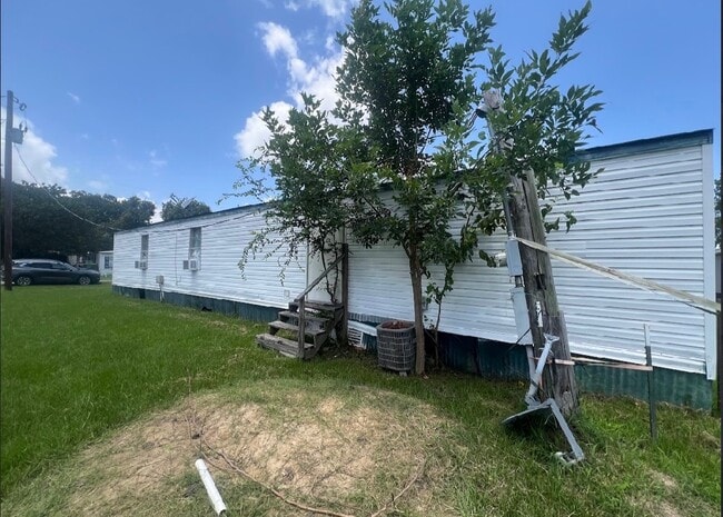 Photo - 216 Aztec Way