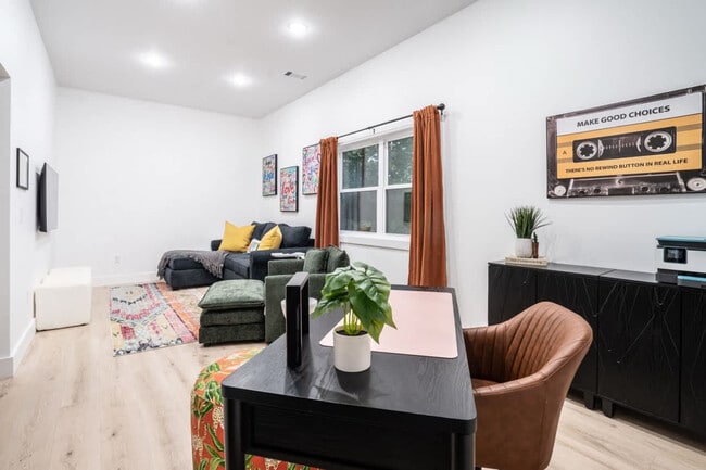 4 Fleetwood Cir Unit SI ID1631842P