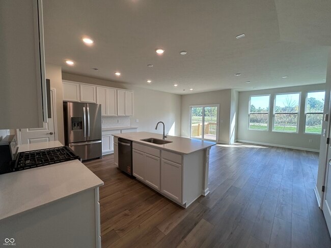 Photo - 9755 Behner Dr