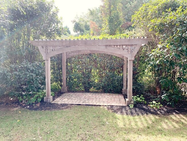 Photo - 105 Crown Empire Ct