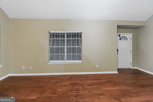 Photo - 175 Trinity Dr