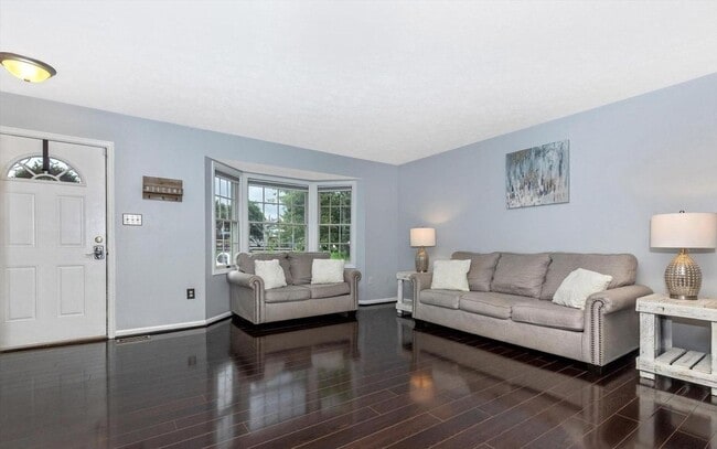 Photo - Beautifully maintained townhouse in New Market available before the new school year!