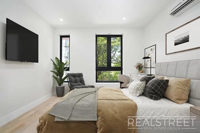 Photo - Meserole Street Unit 2A