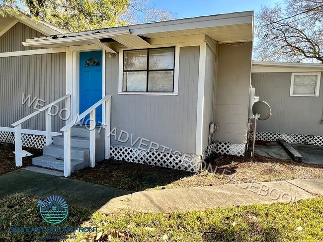 Photo - Updated and spacious 3 bedroom / 2 bathroo... Unit 5640 Ramona