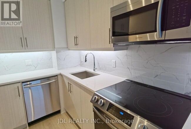 Photo - 75 Oneida Crescent Unit 1510