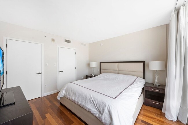 Photo - 6801 Collins Ave