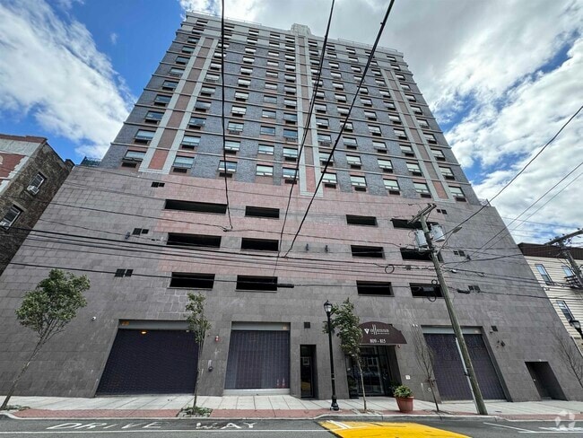 Building Photo - 809 22nd St Rental
