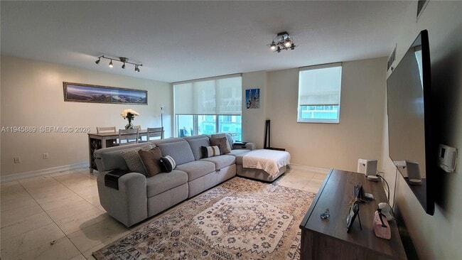 Photo - 31 SE 5th St Unit 2711